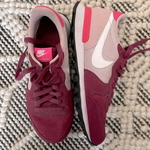 Women’s Nike Sneakers